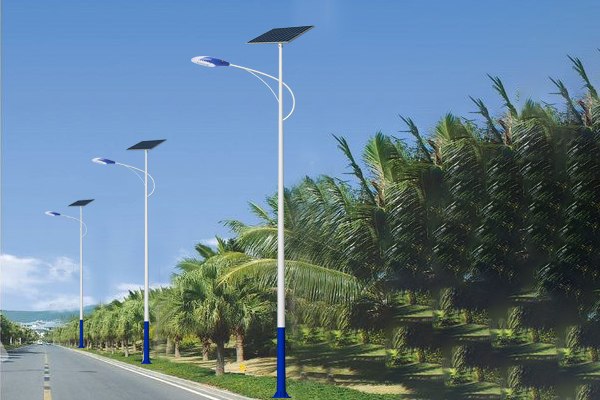 策勒太阳能路灯