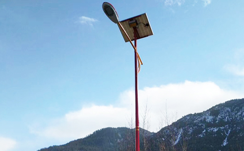 如何选择高质量的策勒太阳能路灯材料：全方位指南